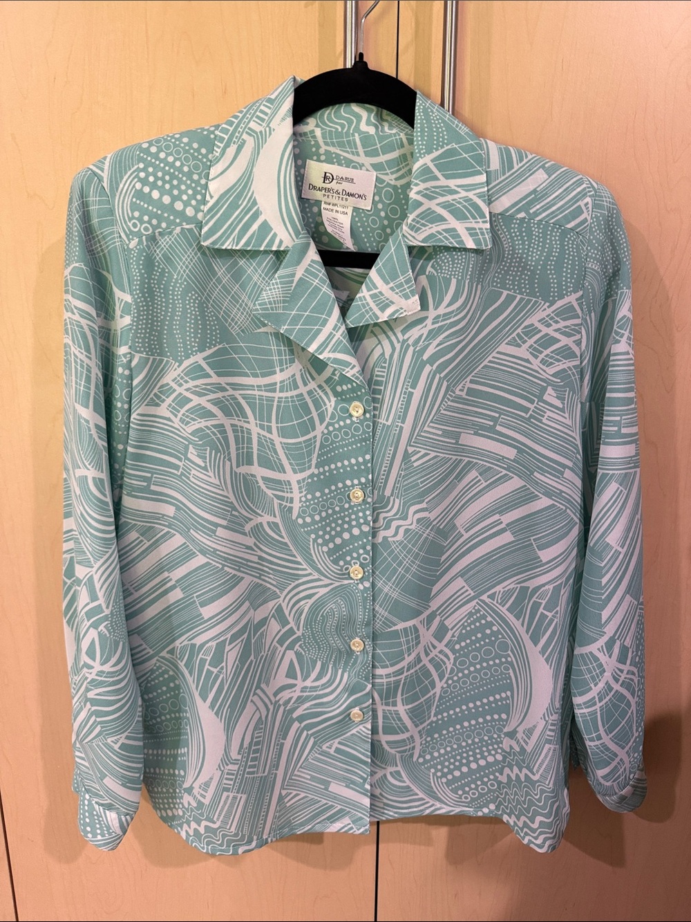 Diane & David Women's Mint Green Patterned Button-Front Blouse